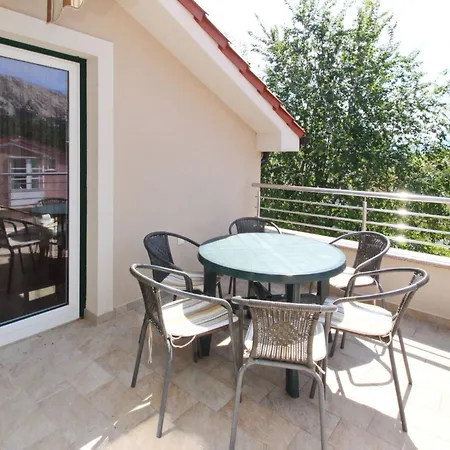 Tolles In Mit Terrasse By Interhome * Baška