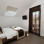 Apartmán Tolles In Mit Terrasse By Interhome Baška