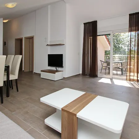 Tolles In Mit Terrasse By Interhome شقة